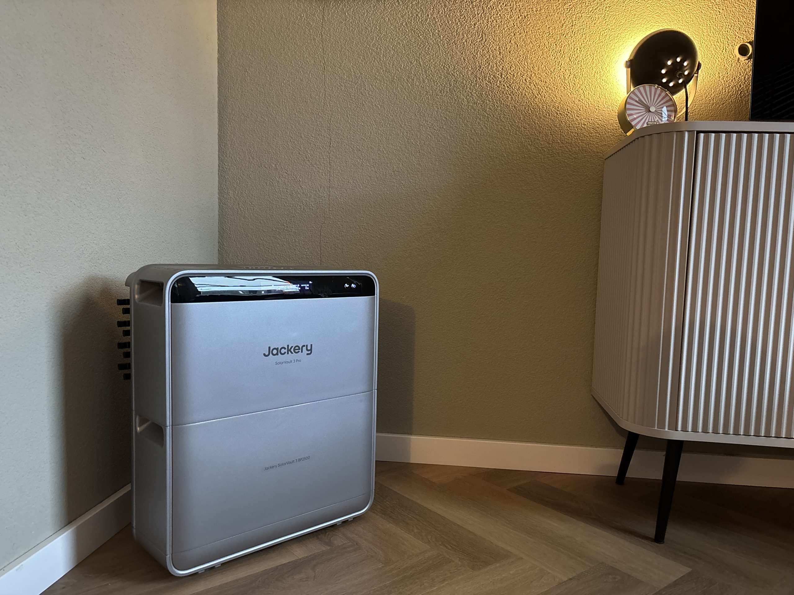 Jackery SolarVault 3 Pro review: krachtige thuisbatterij met stekker